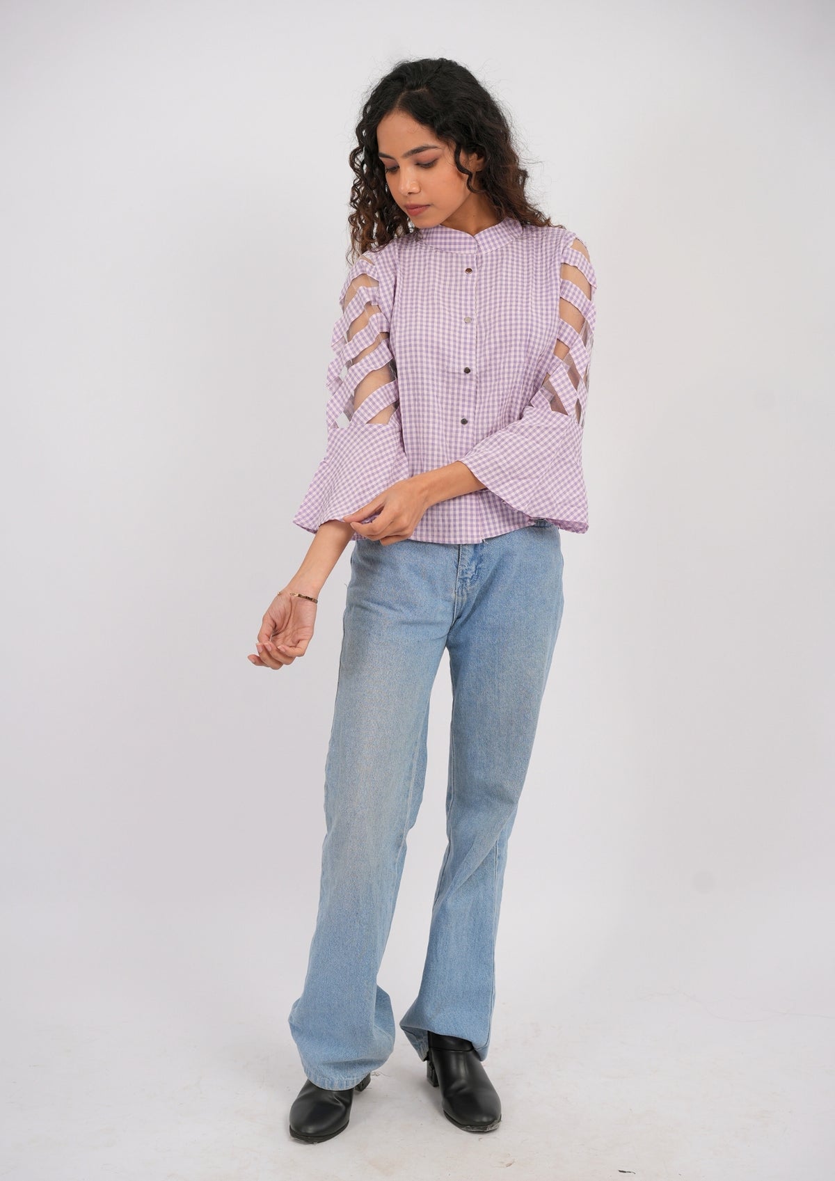 Smart-Casual Check Shirt with Chic Net 3/4th Sleeves