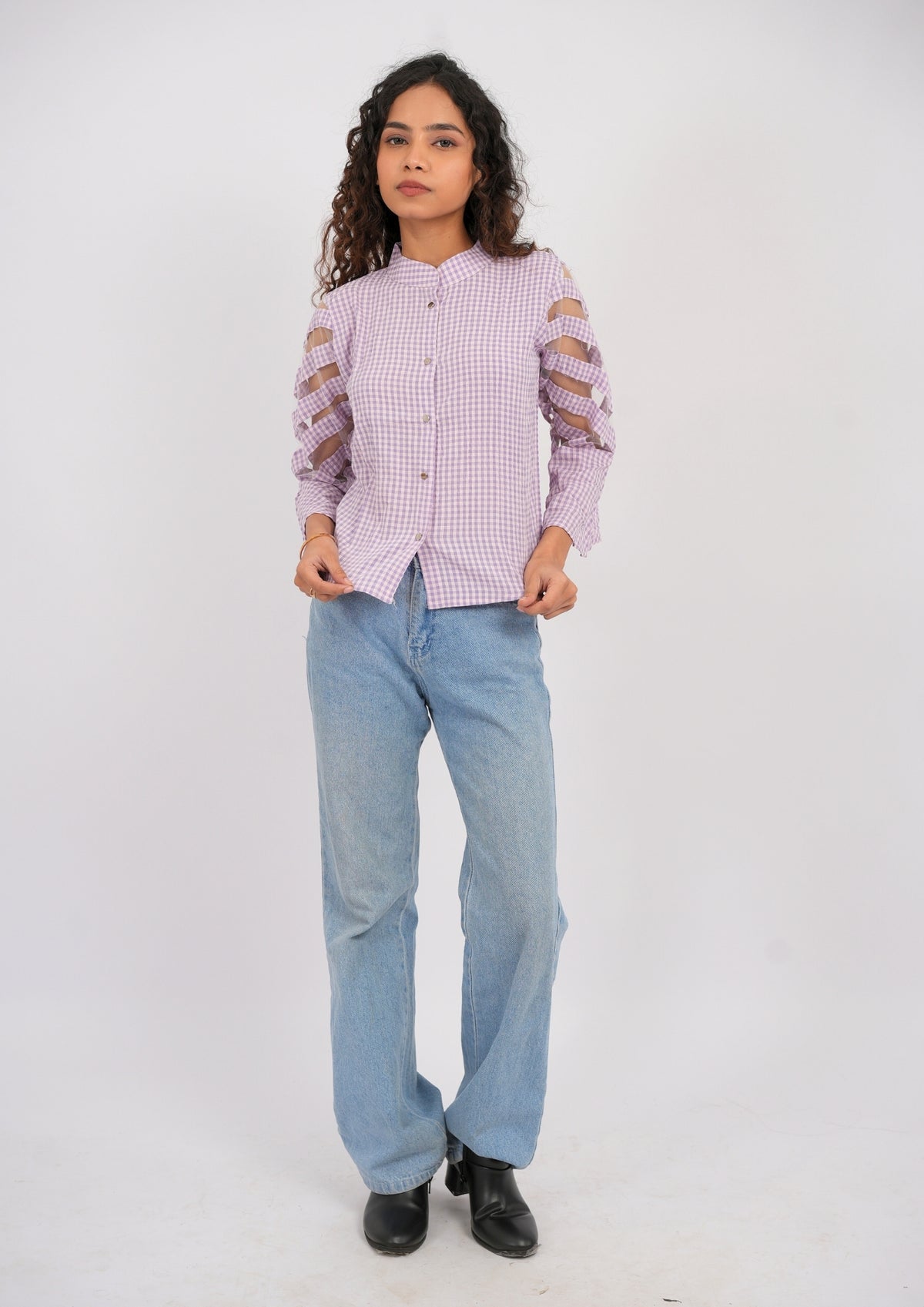Smart-Casual Check Shirt with Chic Net 3/4th Sleeves