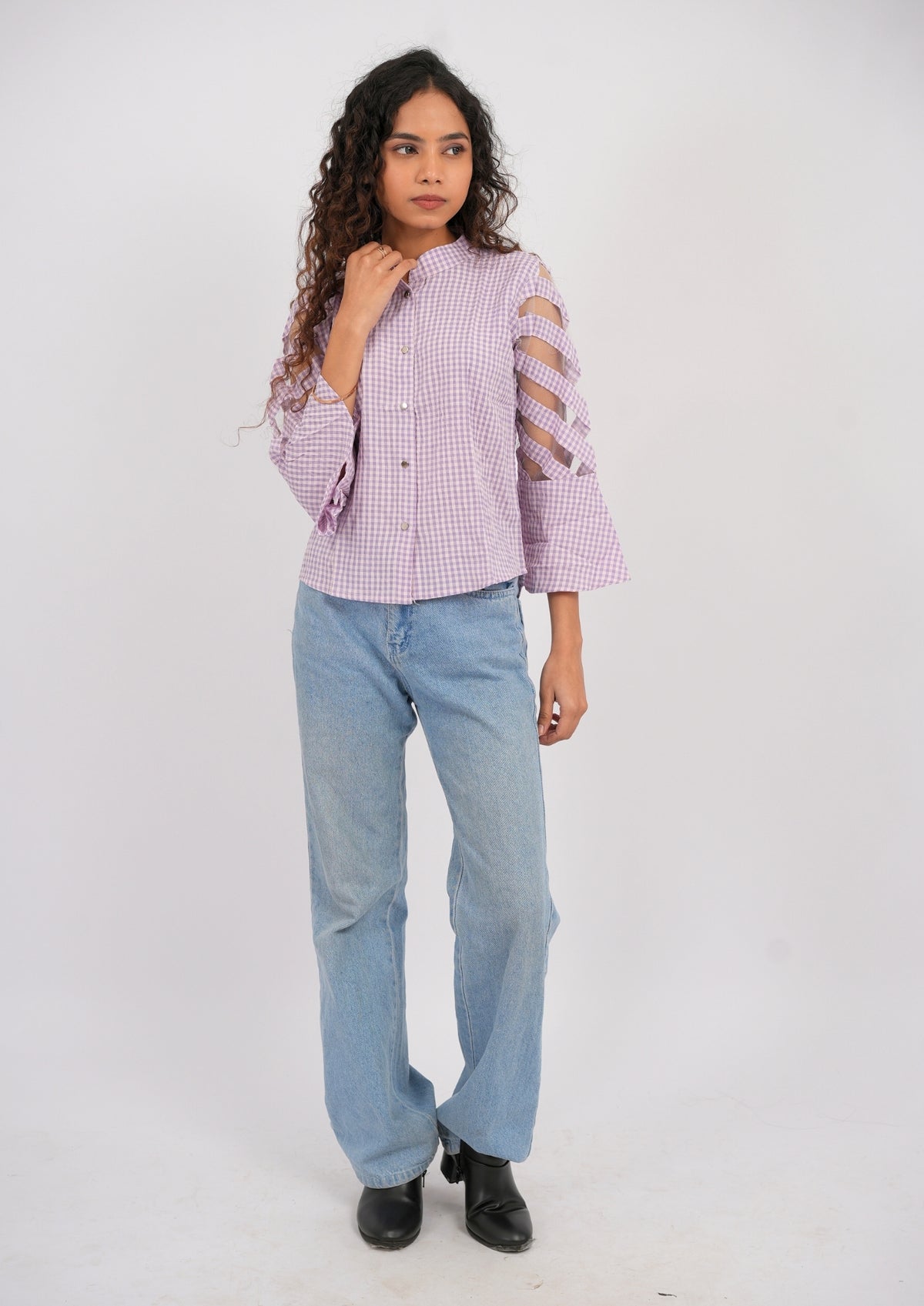 Smart-Casual Check Shirt with Chic Net 3/4th Sleeves