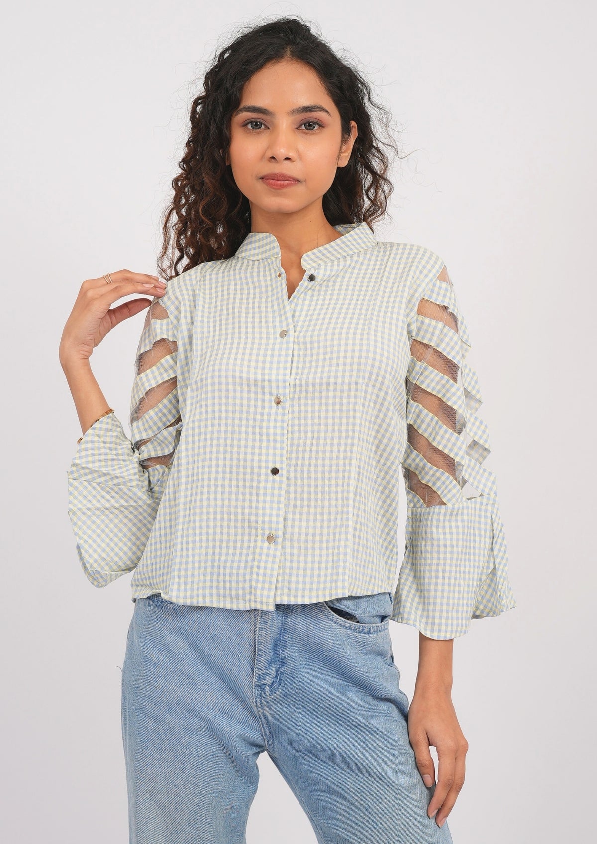 Smart-Casual Check Shirt with Chic Net 3/4th Sleeves